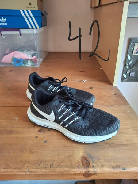 Lloyd shoes — running shoe