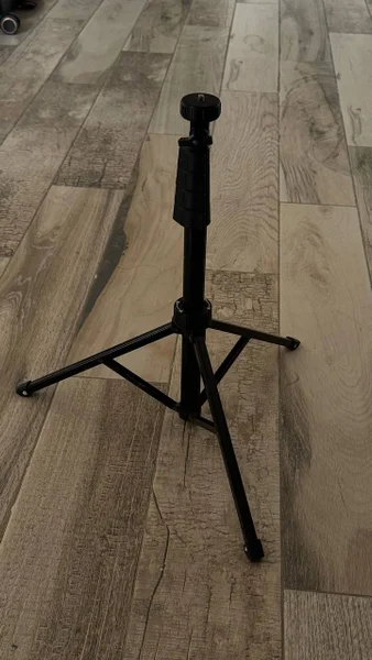 Штатив металлический — tripod