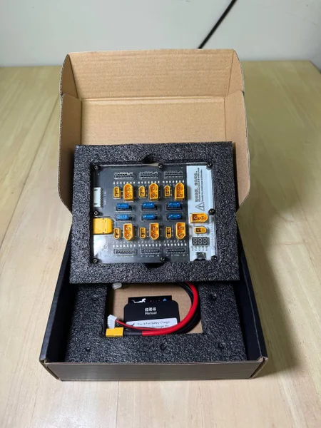 HGLRC Thor 6 Port Lipo Battery Balance Charger Board — remote control