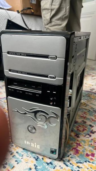 Системный блок без видеокарты и оперативки — desktop computer, CD player, tape player