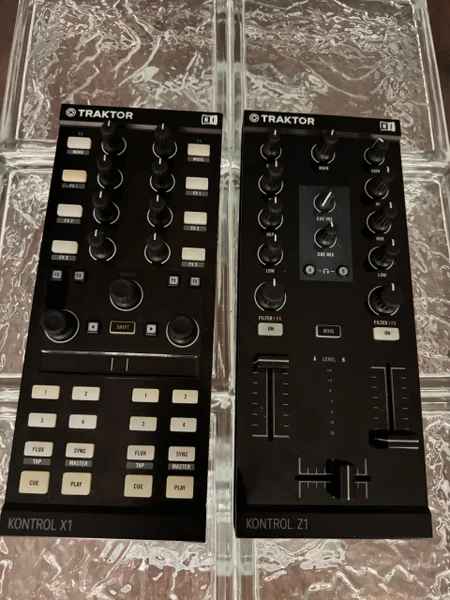 DJ контроллеры Traktor Kontrol X1 и Traktor Kontrol Z1 — remote control, space bar