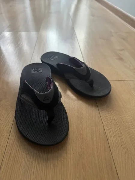 Шлепанцы с открывашкой для пива — sandal