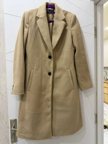 Пальто ZARA бежевое — trench coat, fur coat, suit