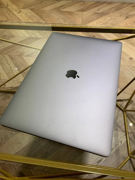 MacBook Pro 16 A2141 — notebook, laptop