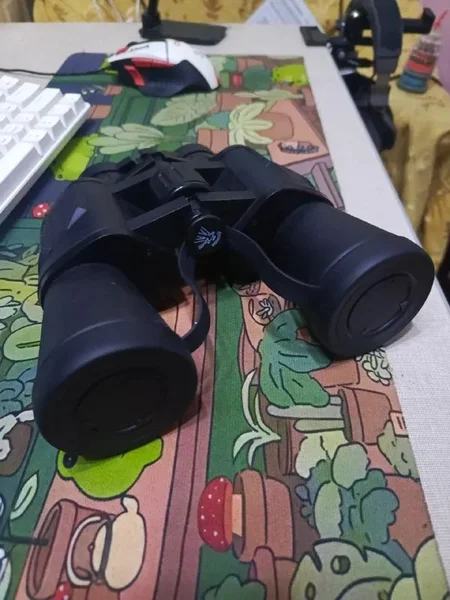 Бинокль — binoculars