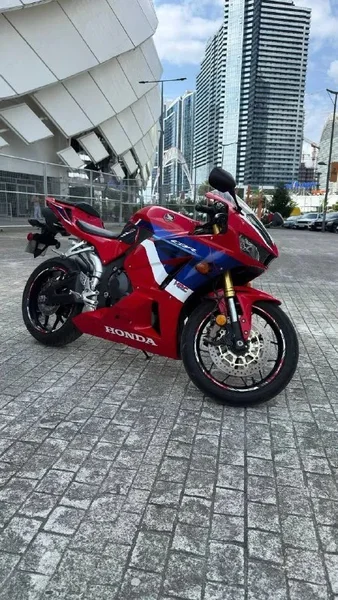 Мотоцикл Honda CBR600RR 2024 — moped, motor scooter