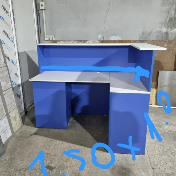 Стол ресепшн — desk