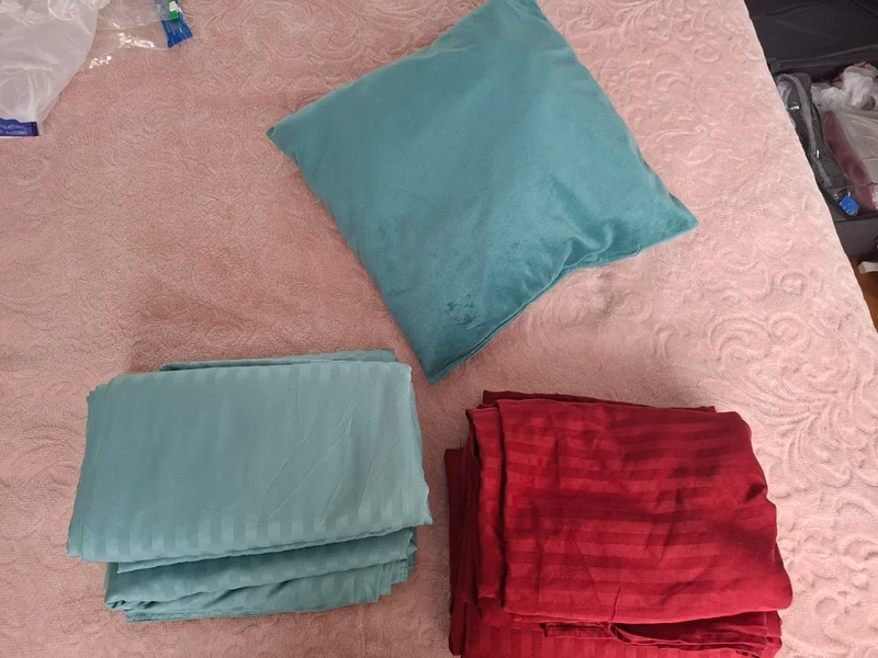 Комплект постельного белья двуспальный — bath towel