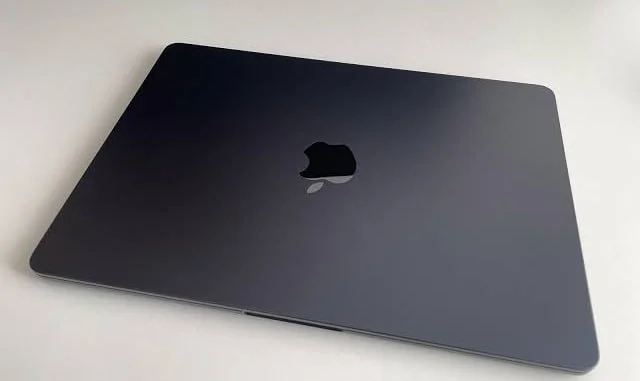 MacBook Air M2 или M3 Midnight — notebook, laptop