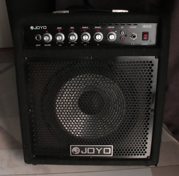 Басовый комбик JOYO JBA-35 — loudspeaker