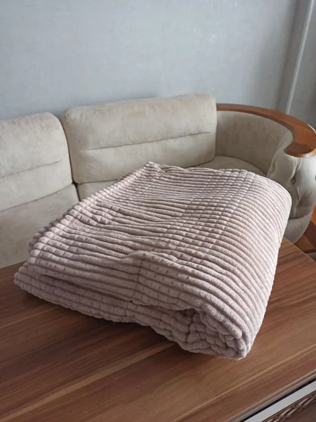 Плеш плюшевый 220х240 пыльно-розового цвета — quilt, studio couch