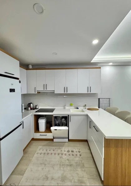 Квартира 1+1, 50 кв.м, ул. Шартава, 32 — microwave, desk
