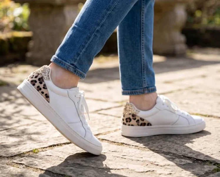 Кроссовки Primadonna белые с золотистыми вставками — clog, Loafer, cowboy boot