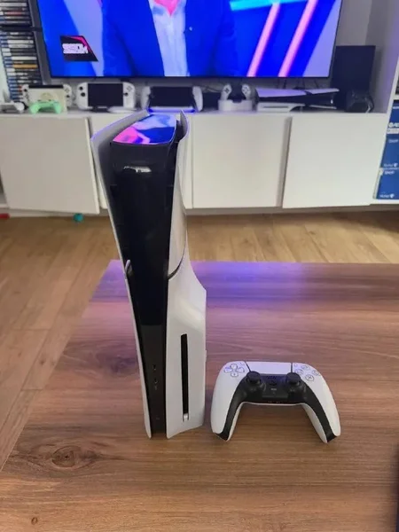 PlayStation 5 Slim 1 ТБ с дисководом — turnstile, space heater