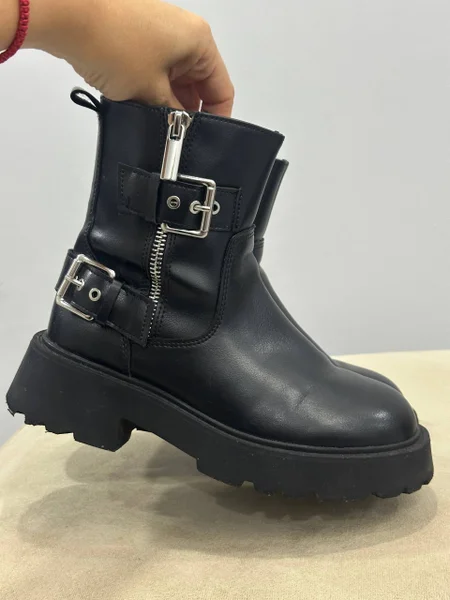 Ботинки Zara для девочки р. 32 — cowboy boot, buckle
