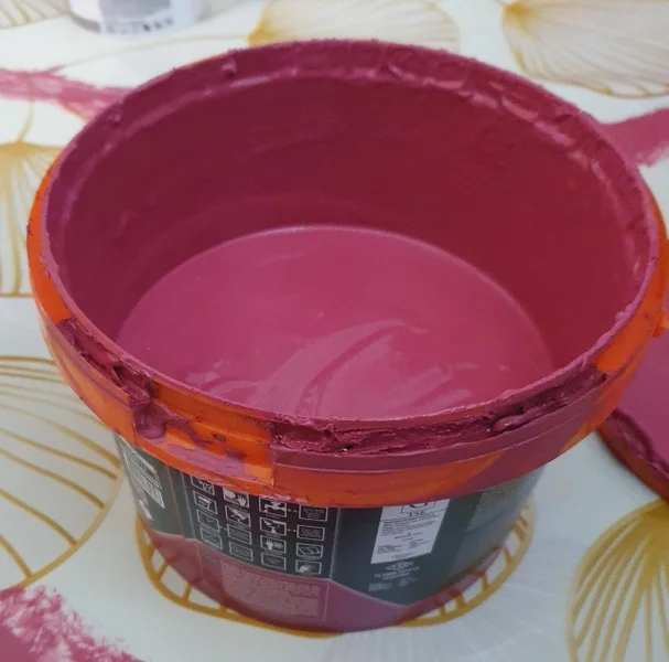 Остатки лако-красочных материалов (краски, лак, грунтовка, набор) — bucket, coffee mug, Crock Pot