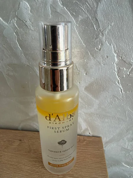 Увлажняющая сыворотка d'Alba — perfume, lotion, soap dispenser