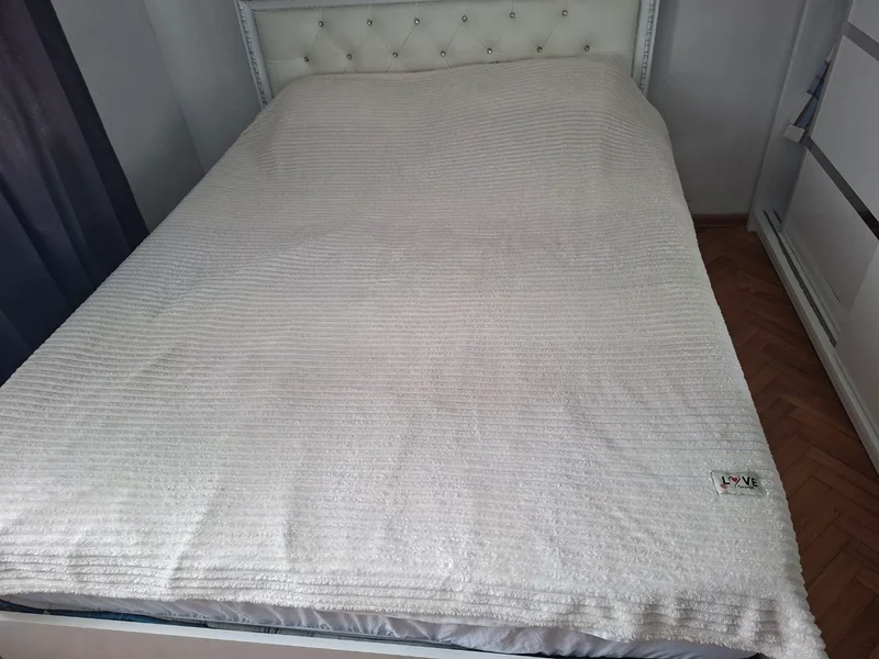 Покрывало на двуспальную кровать — quilt, studio couch