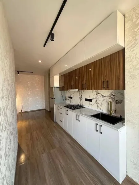 Сдается квартира 1 спальня — microwave, washbasin