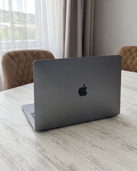 Apple MacBook Pro 14″
