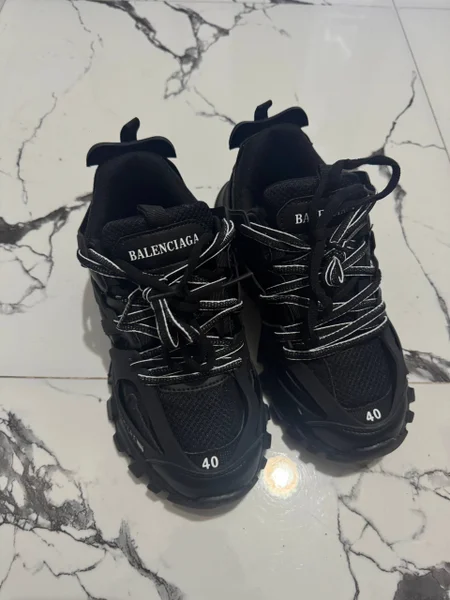 Кроссовки Balenciaga (реплика), размер 38-39 — running shoe, knee pad