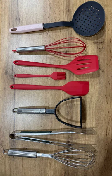 Кухонные принадлежности силиконовые — spatula, wooden spoon
