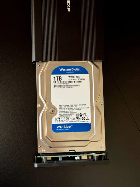 Жесткий диск Western Digital WD10EZEX 1Tb — hard disc
