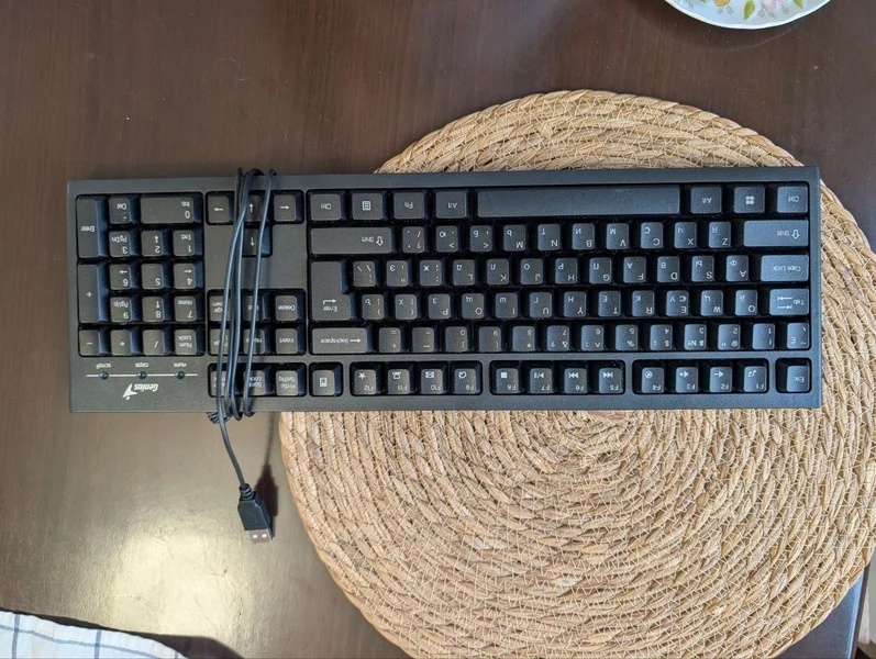 Клавиатура Genius Smart KB-100 — space bar, computer keyboard, typewriter keyboard