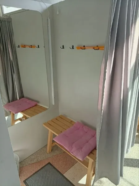 Скамейка — refrigerator, wardrobe