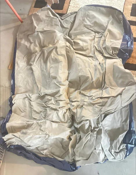 Матрас Bestway — sleeping bag, bulletproof vest, trench coat