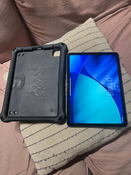 iPad Air 5 поколения — laptop, hand-held computer, television