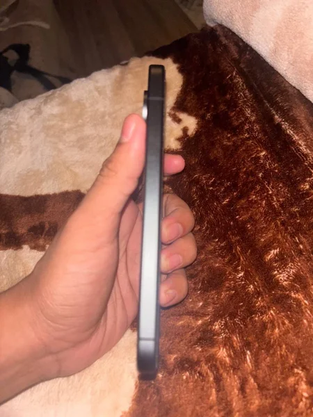 Google Pixel 256 ГБ — drumstick, rubber eraser, paintbrush