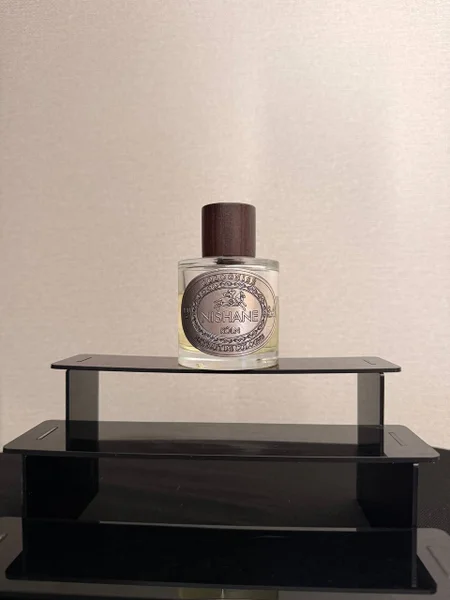 Парфюм Nishane Safran Colognise 70-75/100 ml — table lamp