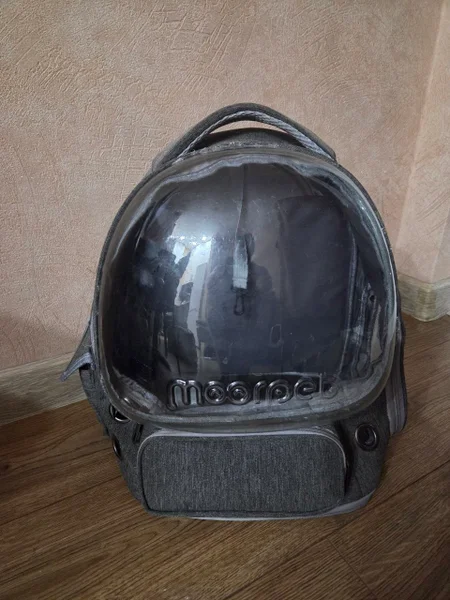 Рюкзак-переноска для кошек — crash helmet