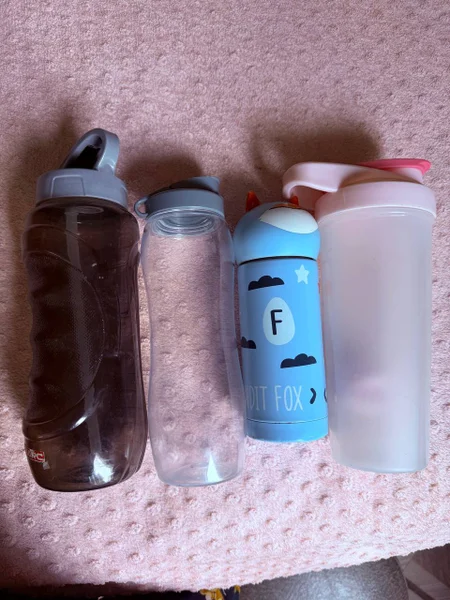 Бутылки для воды, шейкер, термос — saltshaker, nipple, water bottle