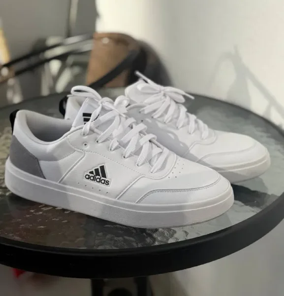 Кроссовки Adidas — running shoe