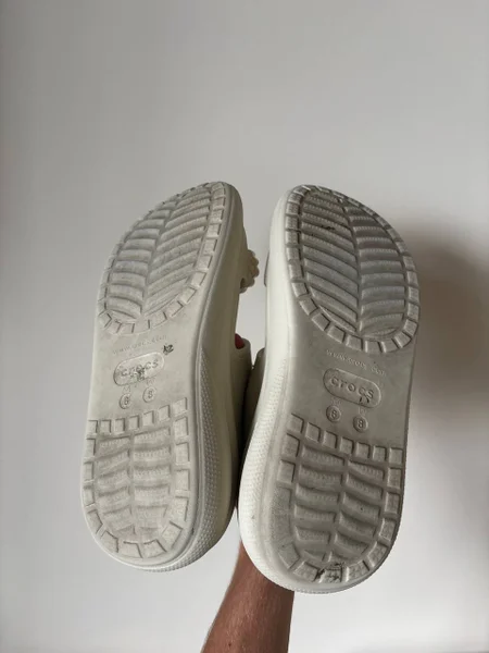 Женские шлепки Crocs