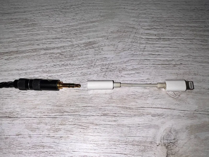 Переходник Lightning на 3.5mm — syringe, screwdriver, submarine