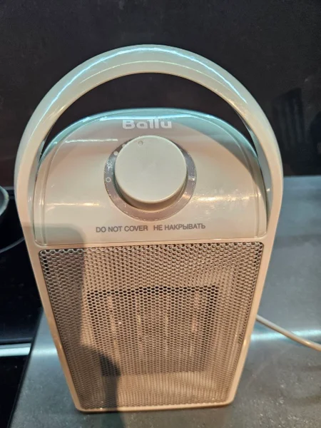 Обогреватель Ballu — space heater, tape player