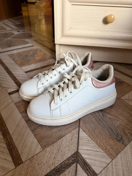 Сникерсы 36 размер — running shoe