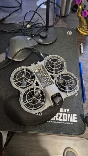 DJI Neo на запчасти — muzzle, French horn, hand blower