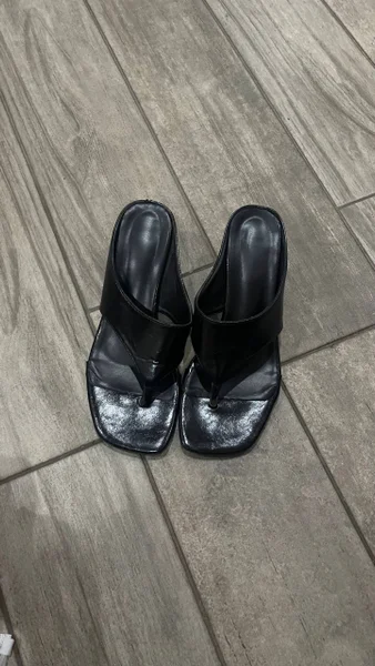 Обувь разного размера — Loafer