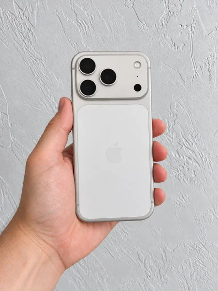iPhone 17 Pro SIM + eSIM — iPod, switch, remote control