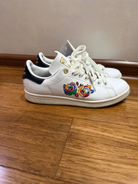 Кроссовки Adidas Stan Smith US 7 женские — running shoe
