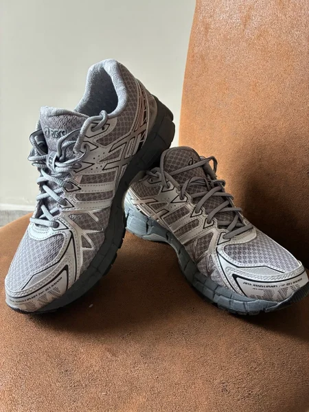 Кроссовки Asics — running shoe