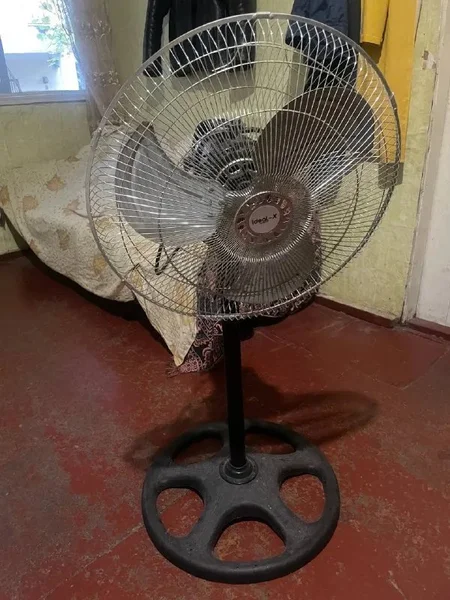 Напольный вентилятор Changli Crown FS-45360S — electric fan