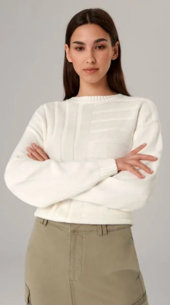 Кремовый вязаный свитер Sinsay — sweatshirt, bath towel, cradle
