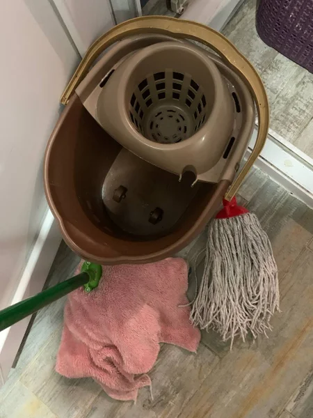 Ведро и швабра с 2 насадками — swab, strainer