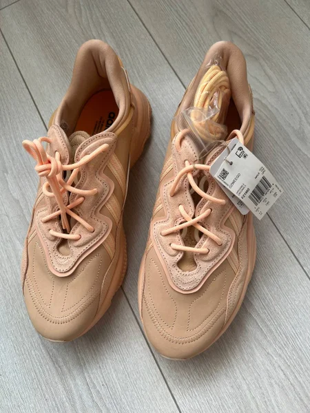 Кроссовки Adidas Ozweego Glow Orange — running shoe, sandal