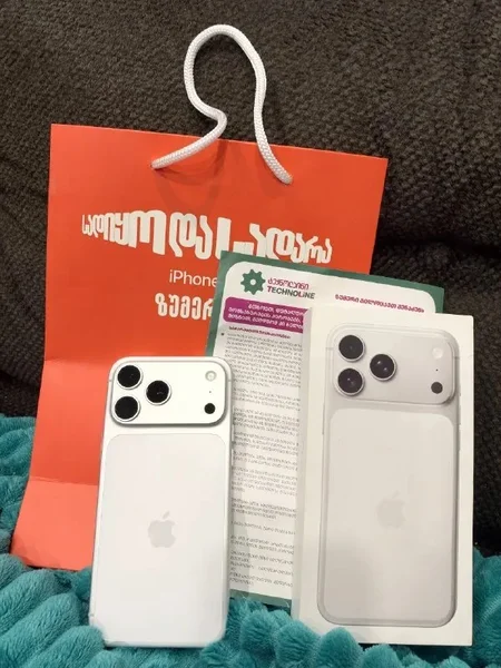 IPhone 17 pro max 256gb silver — cassette, iPod, switch